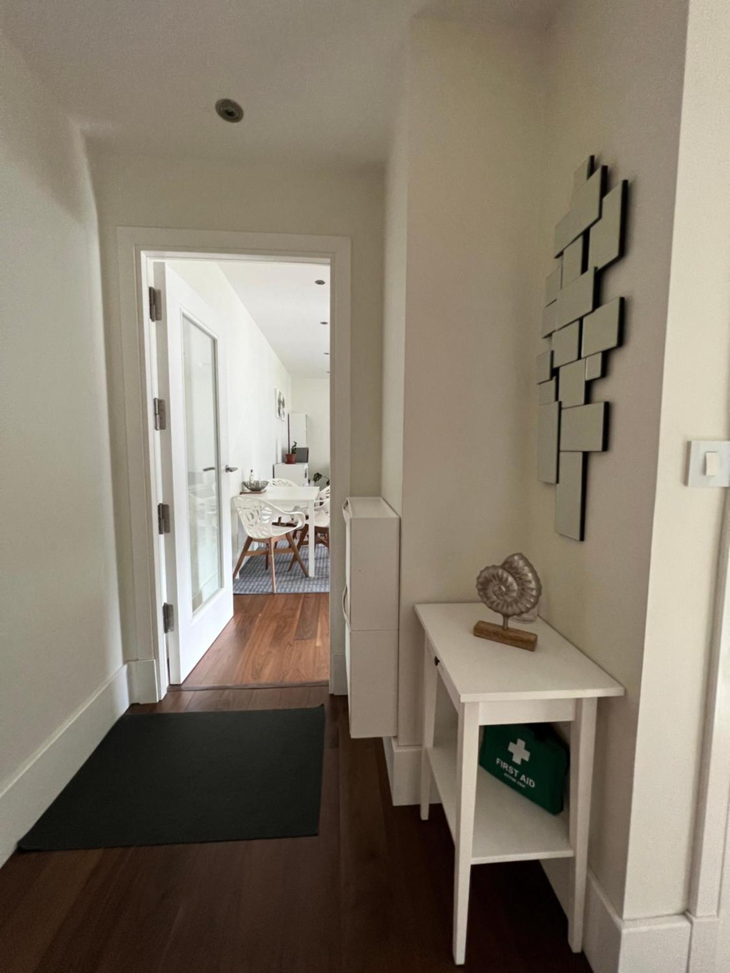 Deluxe 1-Bed Apartment In The City Centre Gibraltar Luaran gambar